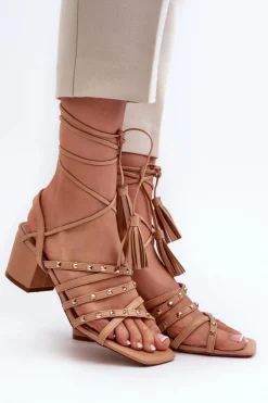 Evento Sandały Na Obcasie*Wiązane Sandały Na Niskim Obcasie Ozdobione Ćwiekami Camel Chrisele Brązowy