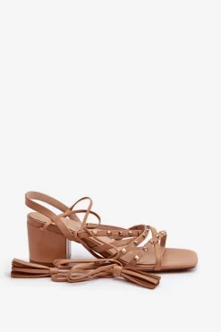 Evento Sandały Na Obcasie*Wiązane Sandały Na Niskim Obcasie Ozdobione Ćwiekami Camel Chrisele Brązowy