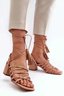 Evento Sandały Na Obcasie*Wiązane Sandały Na Niskim Obcasie Ozdobione Ćwiekami Camel Chrisele Brązowy