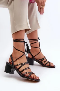 Damskie Evento Wiązane Sandały Na Niskim Obcasie Ozdobione Ćwiekami Czarne Chrisele