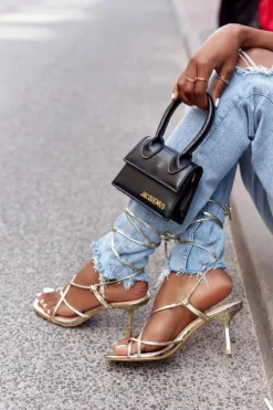 Outlet Boto Wiązane Sandały Na Szpilce Z Kwadratowym Noskiem Złote Runway