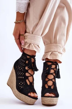 Hot Boto Zamszowe Ażurowe Botki Na Koturnie Czarne Berthe