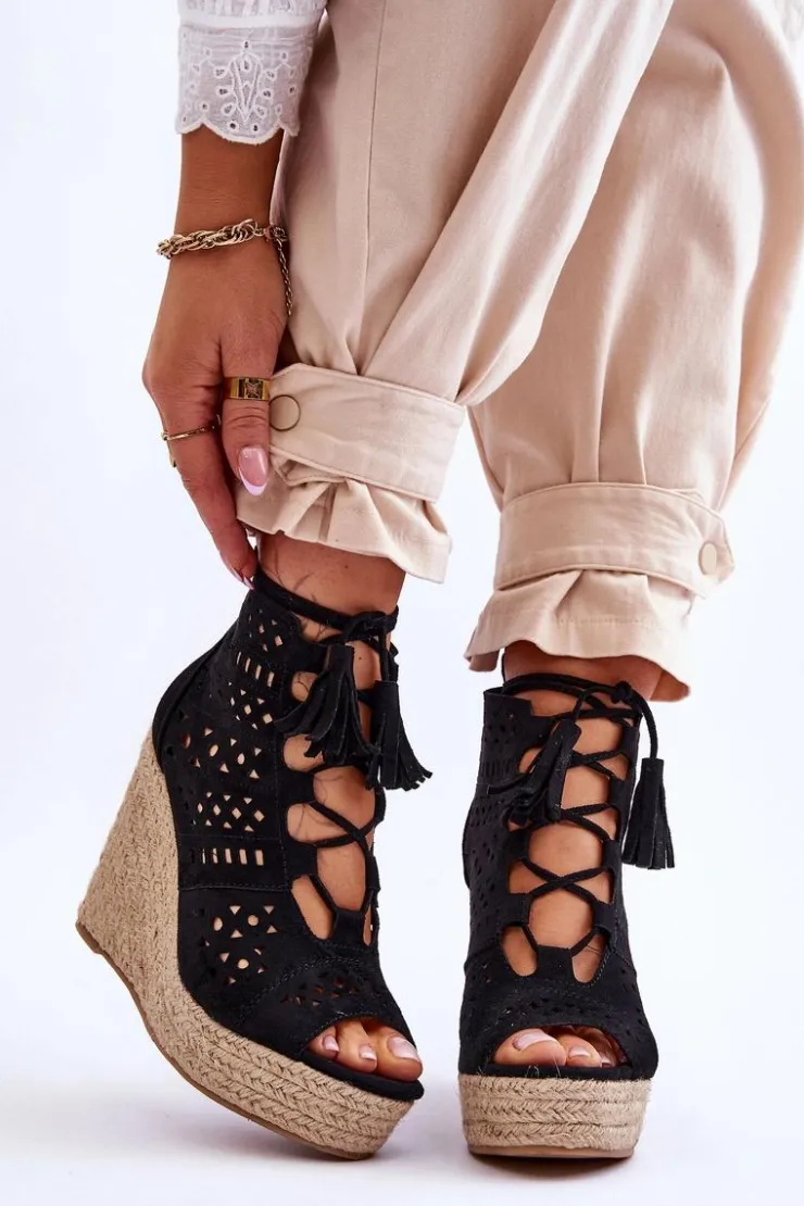 Hot Boto Zamszowe Ażurowe Botki Na Koturnie Czarne Berthe