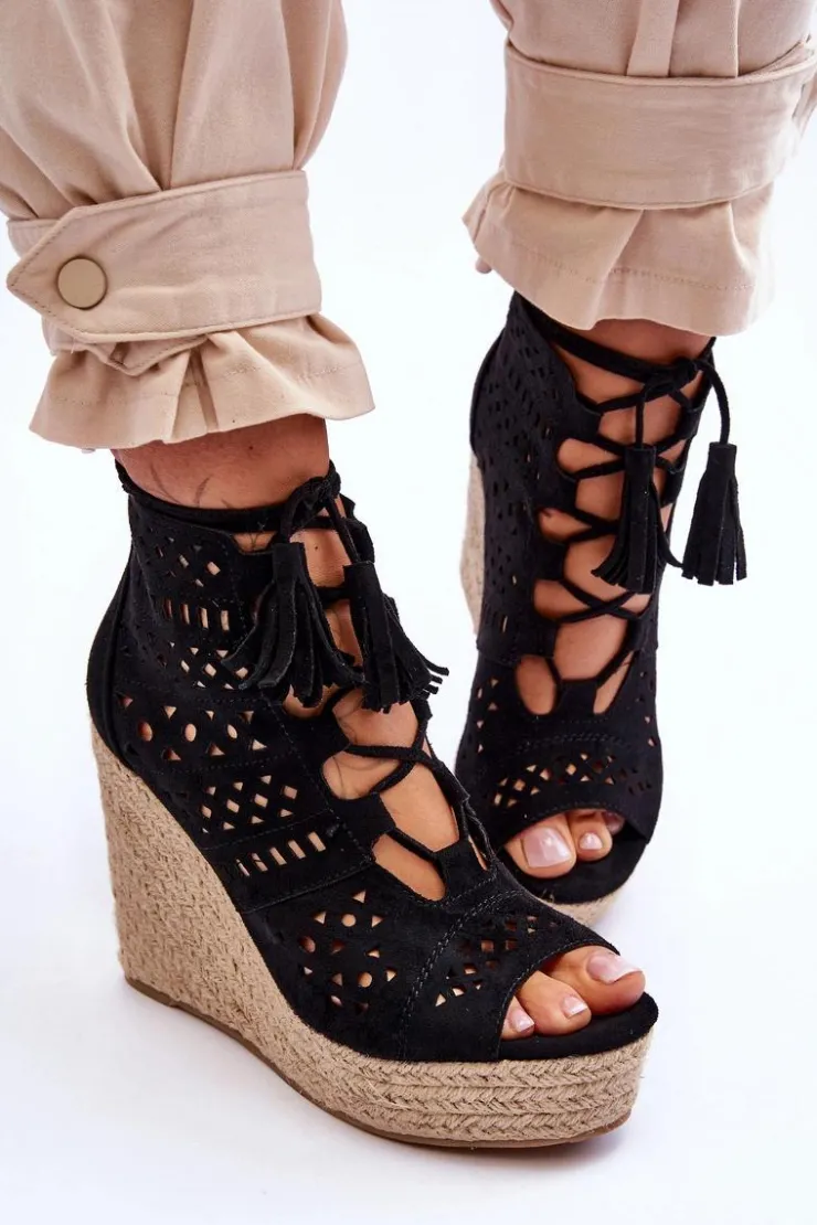 Hot Boto Zamszowe Ażurowe Botki Na Koturnie Czarne Berthe