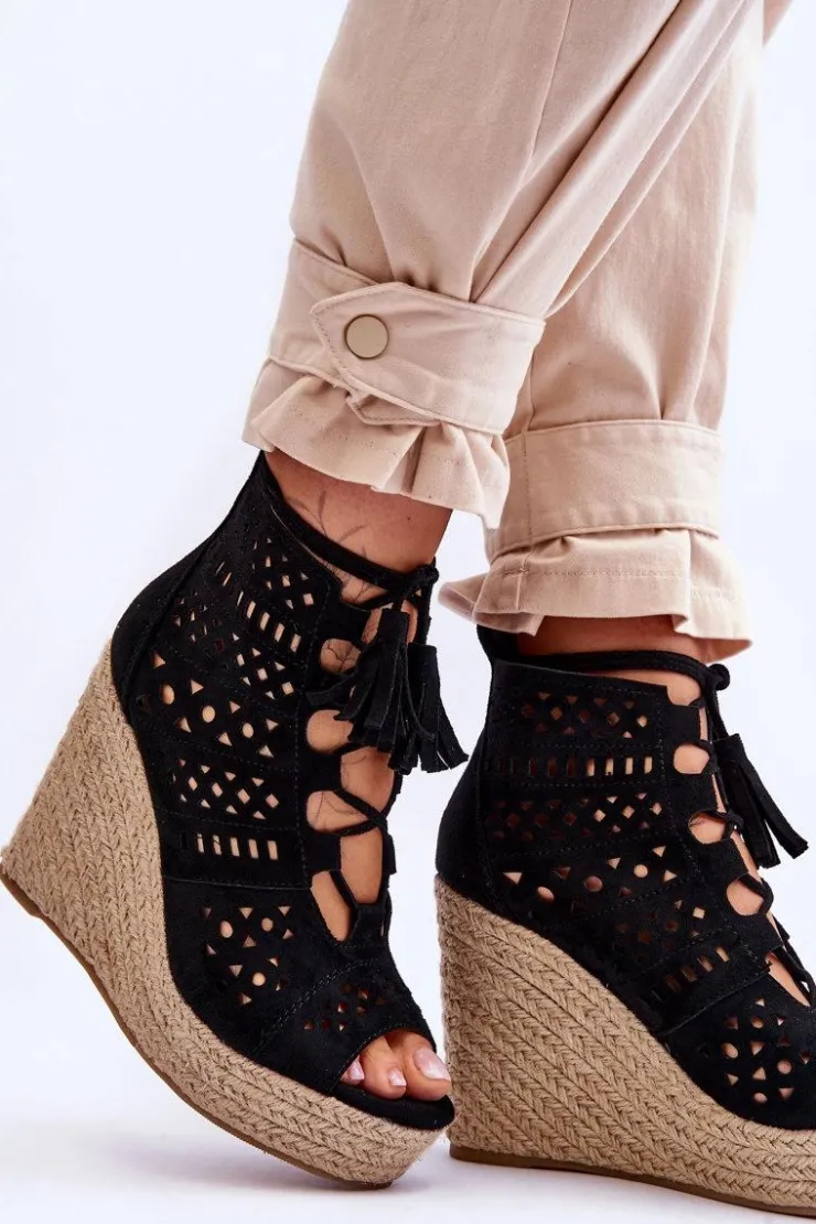 Hot Boto Zamszowe Ażurowe Botki Na Koturnie Czarne Berthe