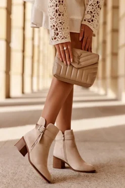 Best Boto Zamszowe Botki Na Obcasie Z Klamrą Beżowe Bronte