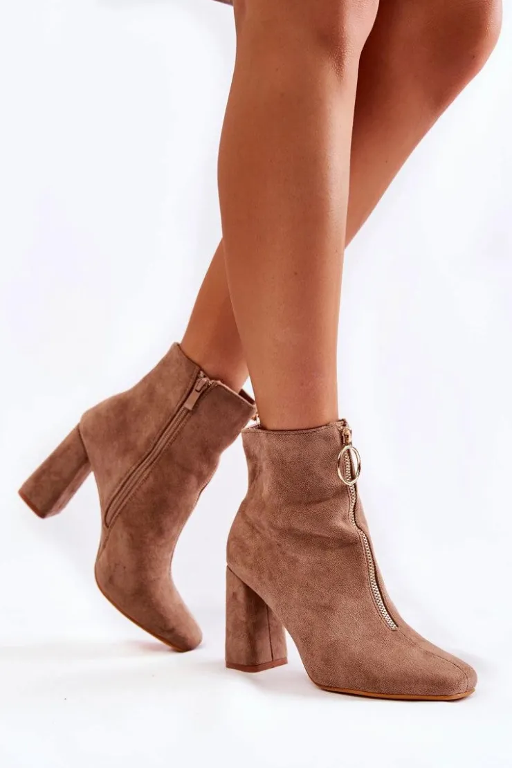 Damskie Boto Zamszowe Botki Na Obcasie Z Ozdobnym Zamkiem Beżowe Lisette