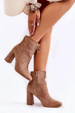 Damskie Boto Zamszowe Botki Na Obcasie Z Ozdobnym Zamkiem Beżowe Lisette