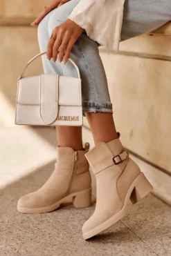 Discount Boto Zamszowe Botki Z Klamrą Beżowe Neste