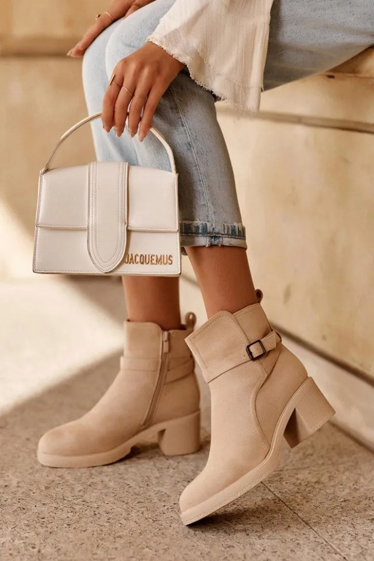 Discount Boto Zamszowe Botki Z Klamrą Beżowe Neste