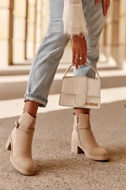 Discount Boto Zamszowe Botki Z Klamrą Beżowe Neste