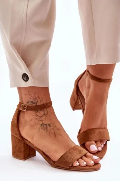 Discount Boto Zamszowe Klasyczne Sandały Na Niskim Obcasie Camel Honeymoon