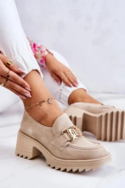 New Boto Zamszowe Półbuty Ze Złotą Ozdobą Jasnobeżowe Idealize