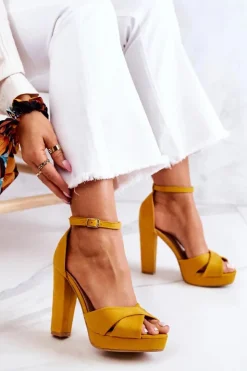 Outlet Boto Zamszowe Sandałki Na Słupku Żółte Lanelle