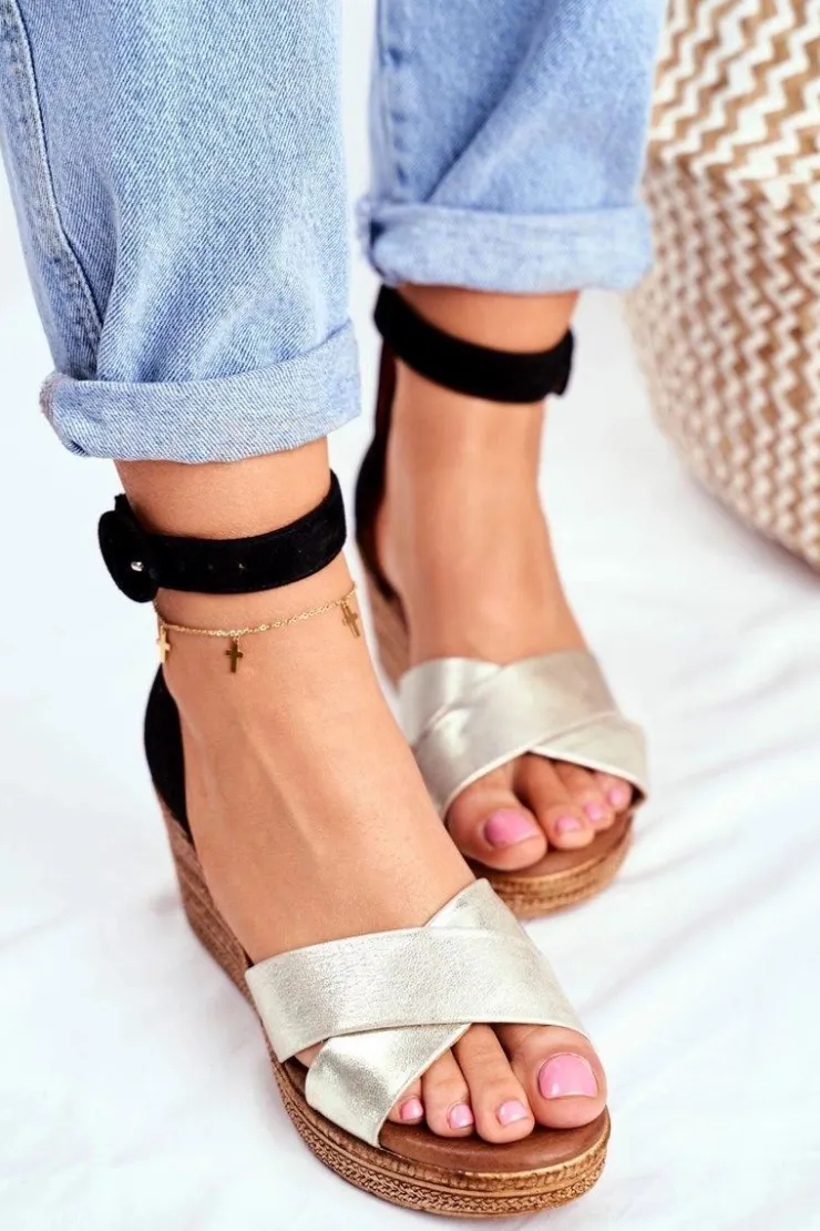 Best Maciejka Zamszowe Sandały Na Koturnie 04565-25 Czarne