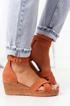 Damskie Maciejka Zamszowe Sandały Na Koturnie 04565-29 Rude