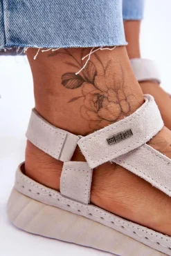 Big Star Shoes Sandały Big Star|Sandały Na Koturnie*Zamszowe Sandały Na Rzep Big Star LL276014 Białe