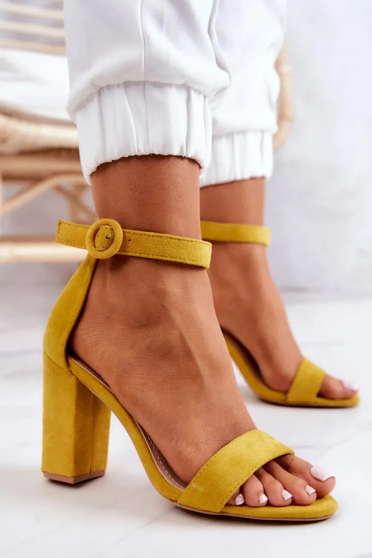 Online Boto Zamszowe Sandały Na Słupku Żółte Hattie
