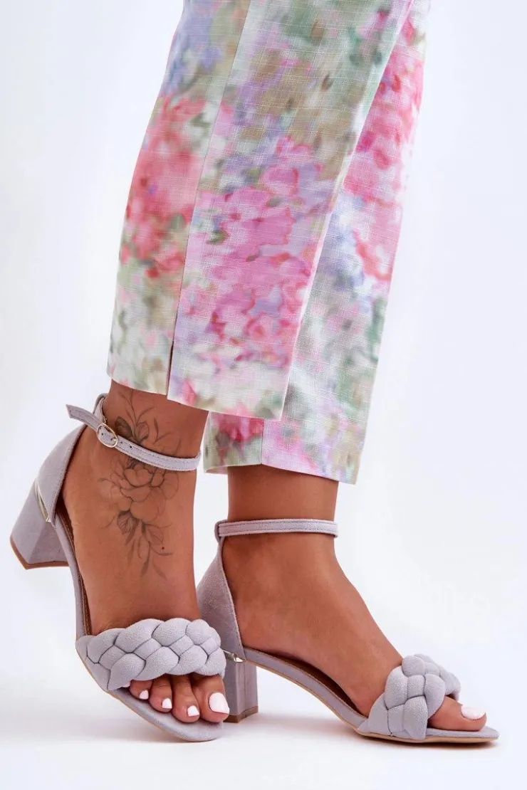 Best Boto Zamszowe Sandały Z Warkoczem Szare Essenza