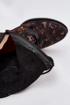 Damskie Maciejka Zamszowe Wzorzyste Botki Na Płaskim Obcasie 06391-02 Czarno-Złote