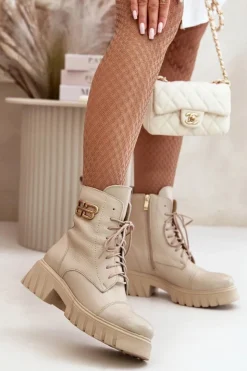 Damskie Boto Zazoo 60486 Skórzane Botki Workery Ocieplane Ze Złotym Detalem Jasnobeżowe