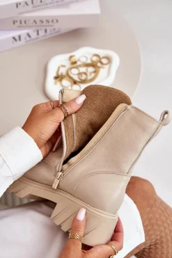 Damskie Boto Zazoo 60486 Skórzane Botki Workery Ocieplane Ze Złotym Detalem Jasnobeżowe