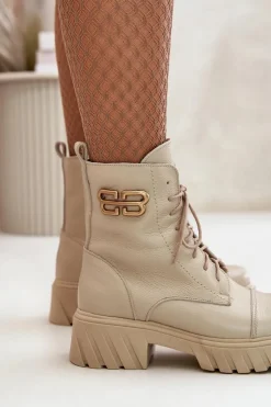 Damskie Boto Zazoo 60486 Skórzane Botki Workery Ocieplane Ze Złotym Detalem Jasnobeżowe