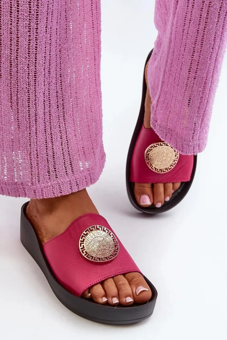 Sale Zazoo 2920 Skórzane Klapki Damskie Na Koturnie Ze Złotym Detalem Fuksja