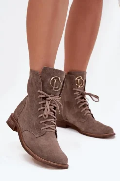 Damskie Zazoo 2955 Zamszowe Botki Workery Ze Złotym Detalem Na Języku Ciemnobeżowe