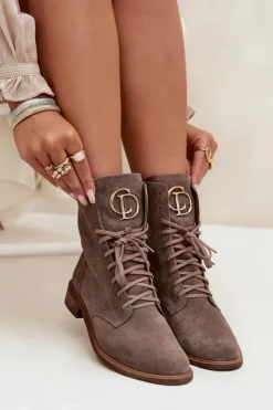 Damskie Zazoo 2955 Zamszowe Botki Workery Ze Złotym Detalem Na Języku Ciemnobeżowe