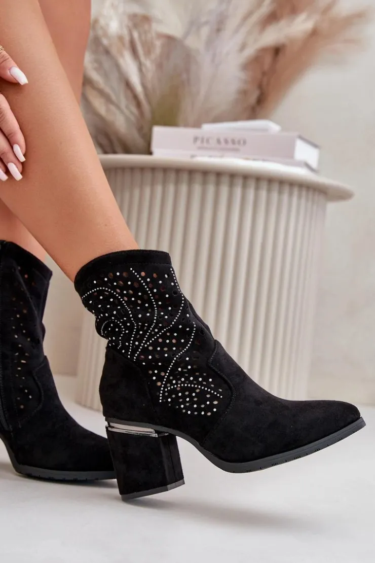 Sale Damskie buty S.Barski Zdobione Ażurowe Botki Damskie Na Słupku Z Eko Zamszu Czarne S.Barski HY42-029 Czarny