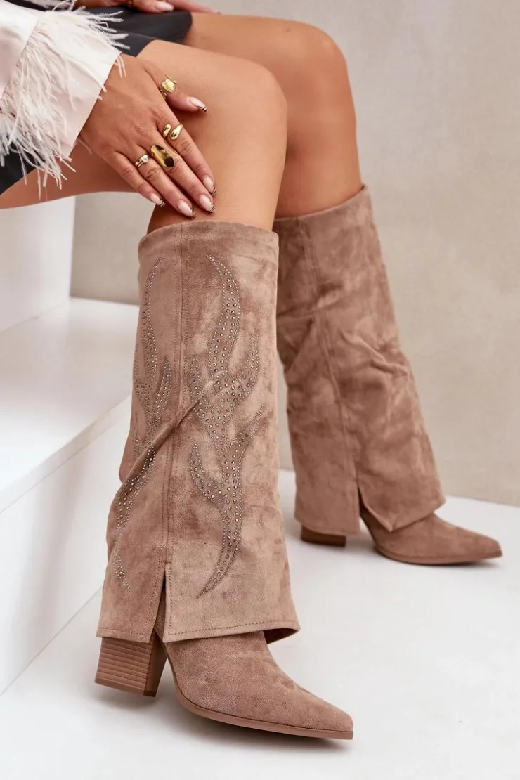 Damskie Boto Zdobione Kozaki Z Wywiniętą Cholewką Na Słupku Ciemnobeżowe Ivilta