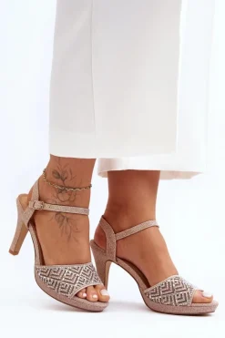 Sale D&A Zdobione Sandały Na Obcasie MR1038-44 Różowe Złoto Różowy